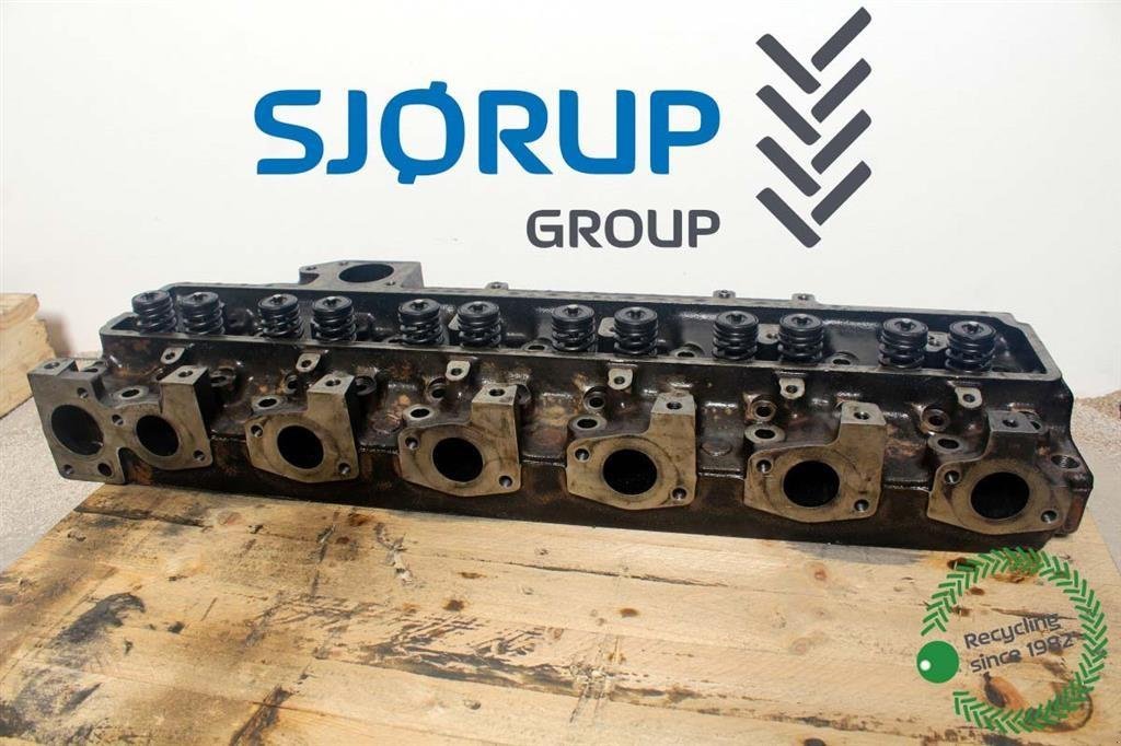 Sonstiges Traktorzubehör от тип CLAAS Ares 697 Topstykke / Cylinder Head, Gebrauchtmaschine в Viborg (Снимка 1)