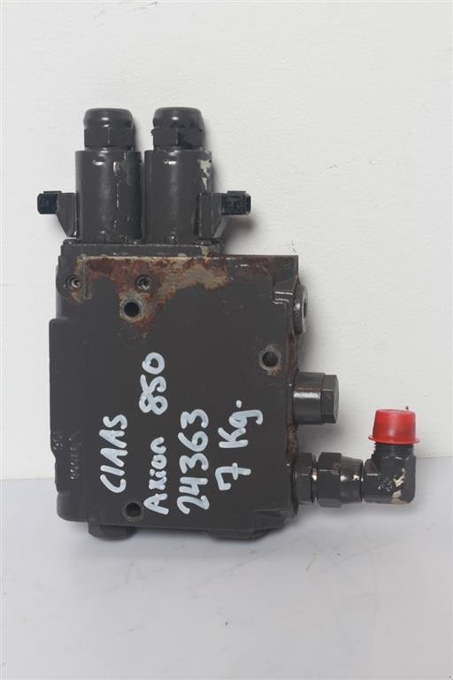 Sonstiges Traktorzubehör του τύπου CLAAS AXION 850 Liftventil / Hydraulic Lift Valve, Gebrauchtmaschine σε Viborg (Φωτογραφία 2)