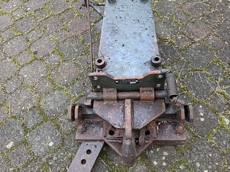 Sonstiges Traktorzubehör Türe ait Deutz-Fahr Hitch passend für Deutz 06 -Serie, Gebrauchtmaschine içinde Steinau  (resim 1)