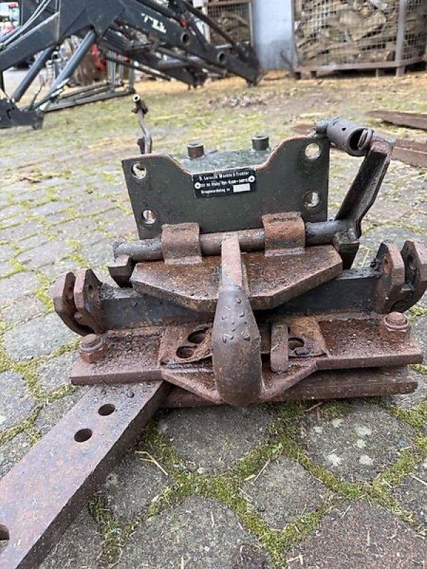 Sonstiges Traktorzubehör des Typs Deutz-Fahr Hitch passend für Deutz 06 -Serie, Gebrauchtmaschine in Steinau  (Bild 2)