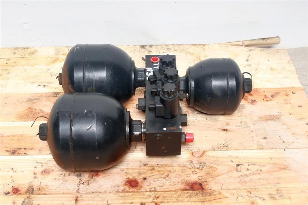 Sonstiges Traktorzubehör typu Deutz TTV 1130 Affjedringsventil / Suspension Controle Valve, Gebrauchtmaschine v Viborg (Obrázek 2)