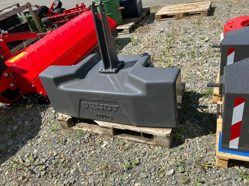 Sonstiges Traktorzubehör of the type Fendt Belastungsgewicht 1800 kg, Neumaschine in Korbach (Picture 1)