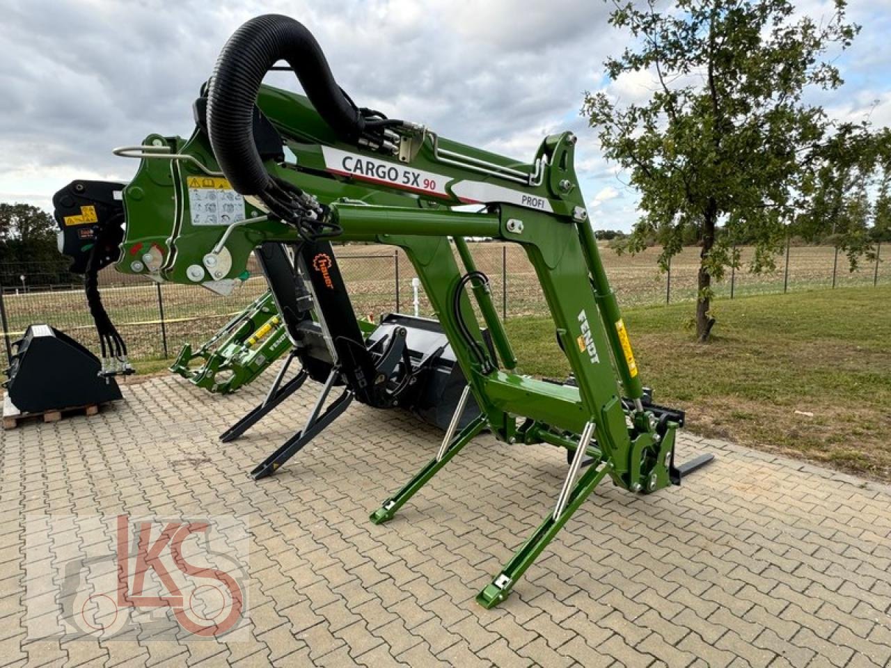 Sonstiges Traktorzubehör van het type Fendt CARGO PROFI 5X 90 - 3.VENTIL, Gebrauchtmaschine in Starkenberg (Foto 2)