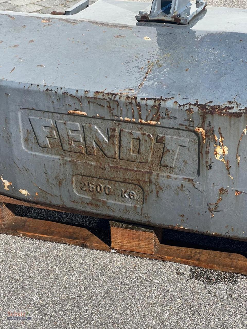 Sonstiges Traktorzubehör van het type Fendt Frontgewicht Ballast 2500 kg, Gebrauchtmaschine in Schierling (Foto 8)