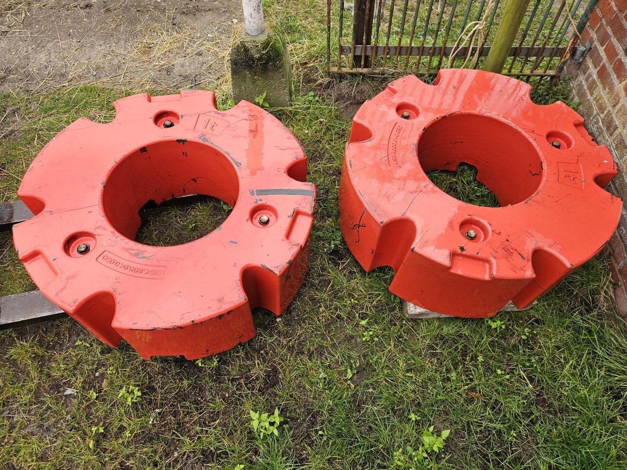 Sonstiges Traktorzubehör des Typs Fendt Wielgewichten 2x 1000kg, Gebrauchtmaschine in Bergen op Zoom (Bild 2)