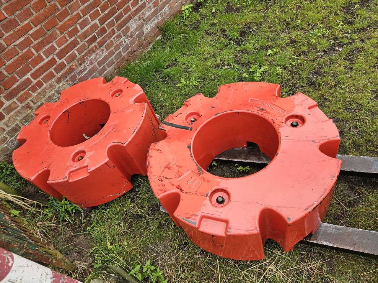 Sonstiges Traktorzubehör des Typs Fendt Wielgewichten 2x 1000kg, Gebrauchtmaschine in Bergen op Zoom (Bild 1)