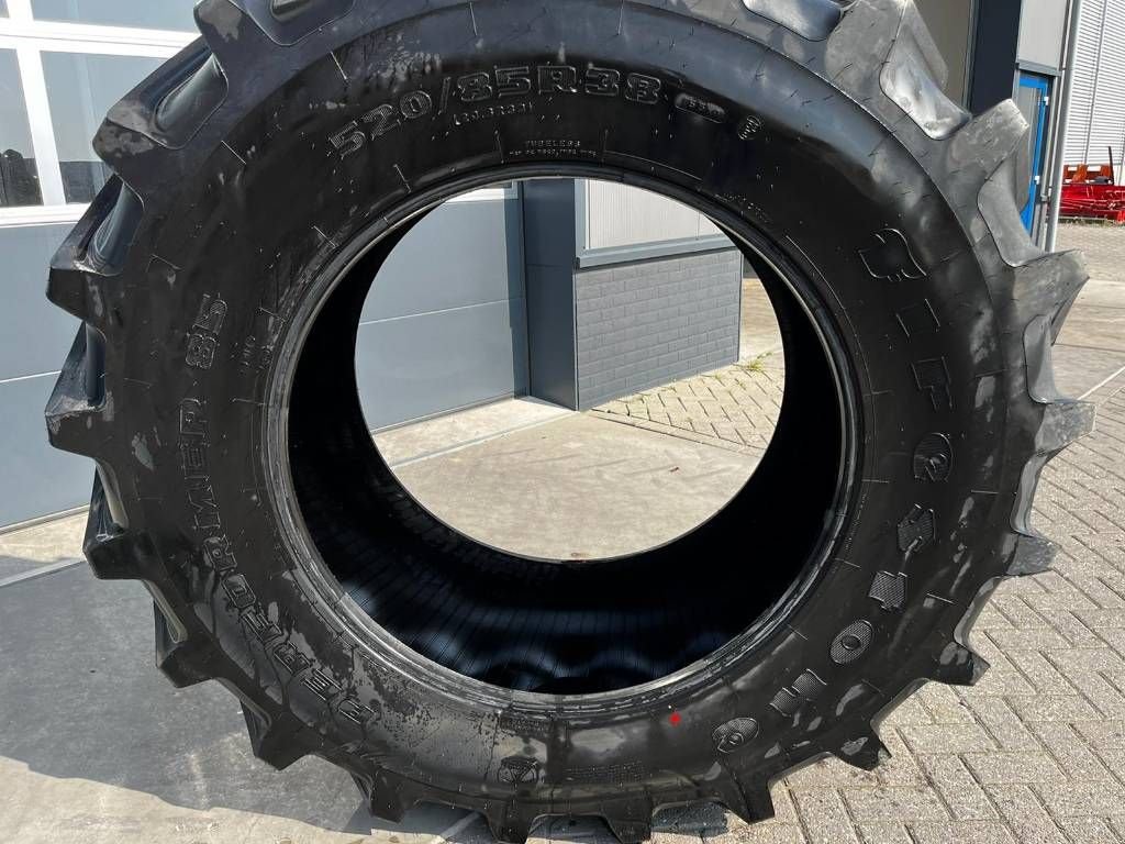 Sonstiges Traktorzubehör typu Firestone 520/85 R38 Performer 85, Neumaschine v Marknesse (Obrázok 9)