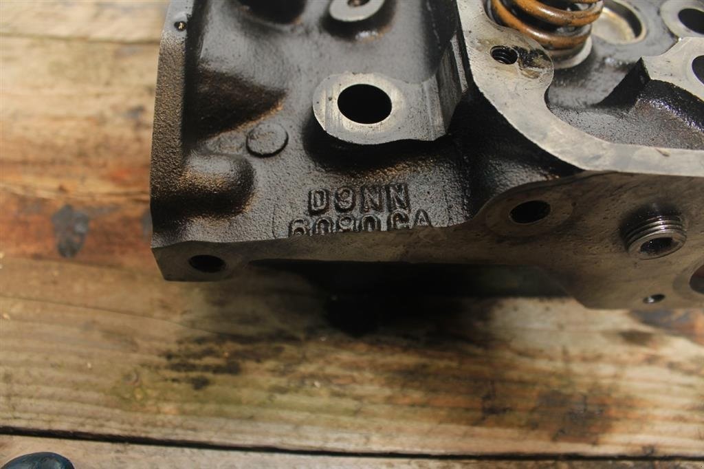 Sonstiges Traktorzubehör от тип Ford 8210 Topstykke / Cylinder Head, Gebrauchtmaschine в Viborg (Снимка 6)