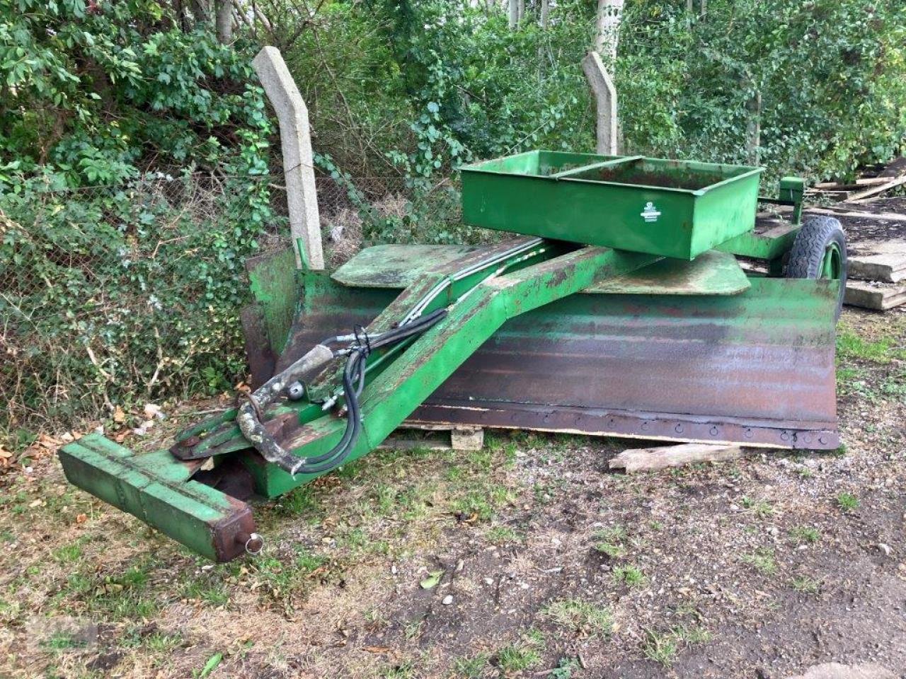 Sonstiges Traktorzubehör van het type Fortschritt Wegehobel DDR, Gebrauchtmaschine in Zorbau (Foto 1)