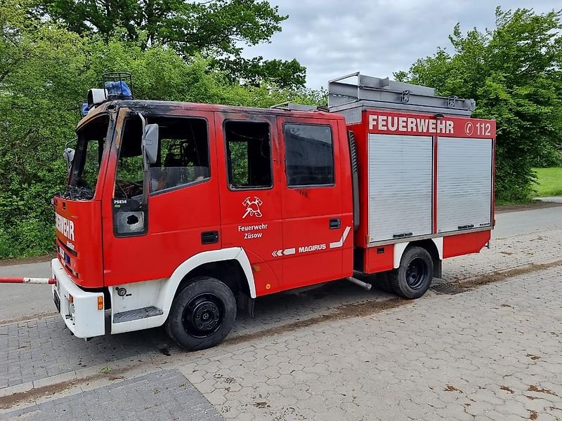 Sonstiges Traktorzubehör Türe ait Iveco Aus Feuerwehrauto 100kw, Gebrauchtmaschine içinde Honigsee (resim 9)