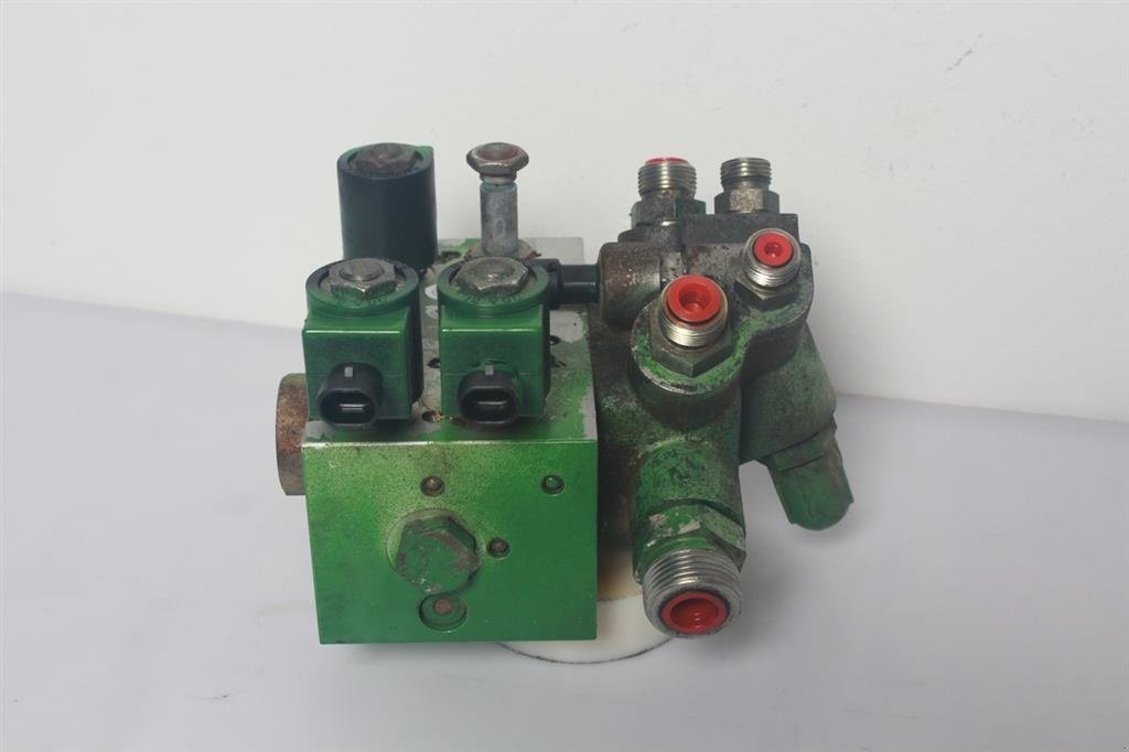 Sonstiges Traktorzubehör a típus John Deere 7530 Affredringsventil / Suspension Controle Valve, Gebrauchtmaschine ekkor: Viborg (Kép 3)