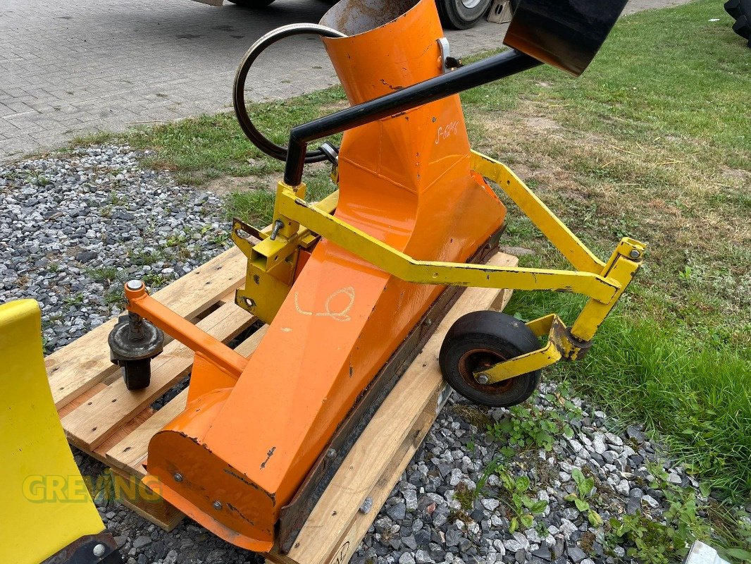 Sonstiges Traktorzubehör типа John Deere Matev Saug-Kehrmaschine mit Schlauch / Räumschild, Gebrauchtmaschine в Wesseling-Berzdorf (Фотография 13)