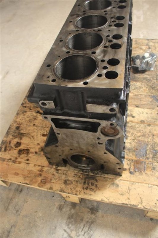 Sonstiges Traktorzubehör του τύπου Massey Ferguson 8480 Motorblok / Engine Block, Gebrauchtmaschine σε Viborg (Φωτογραφία 3)