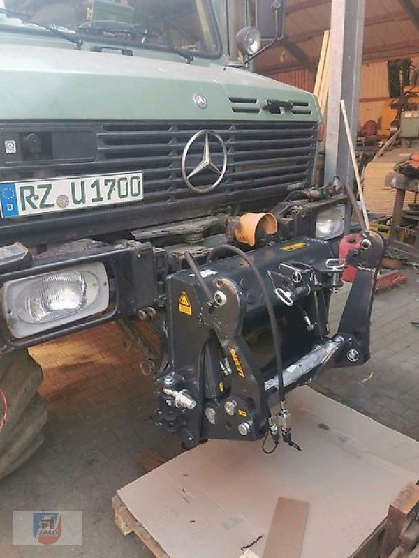 Sonstiges Traktorzubehör van het type Mercedes-Benz Frontkraftheber NEU MB Trac Anbauplatte, Neumaschine in Fitzen (Foto 1)