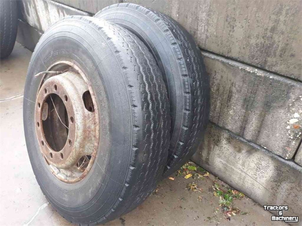 Sonstiges Traktorzubehör des Typs Michelin 11 X 22,5 XZA, Gebrauchtmaschine in Zevenaar (Bild 1)