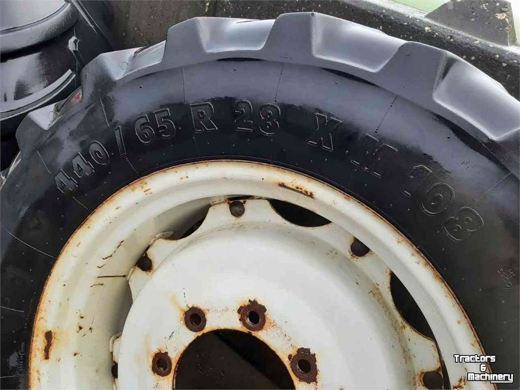 Sonstiges Traktorzubehör του τύπου Michelin 440/65xR28 44065xR28, Gebrauchtmaschine σε Zevenaar (Φωτογραφία 3)