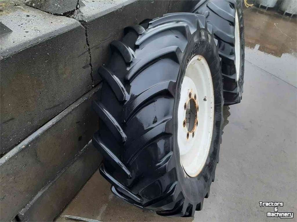 Sonstiges Traktorzubehör of the type Michelin 440/65xR28 44065xR28, Gebrauchtmaschine in Zevenaar (Picture 5)