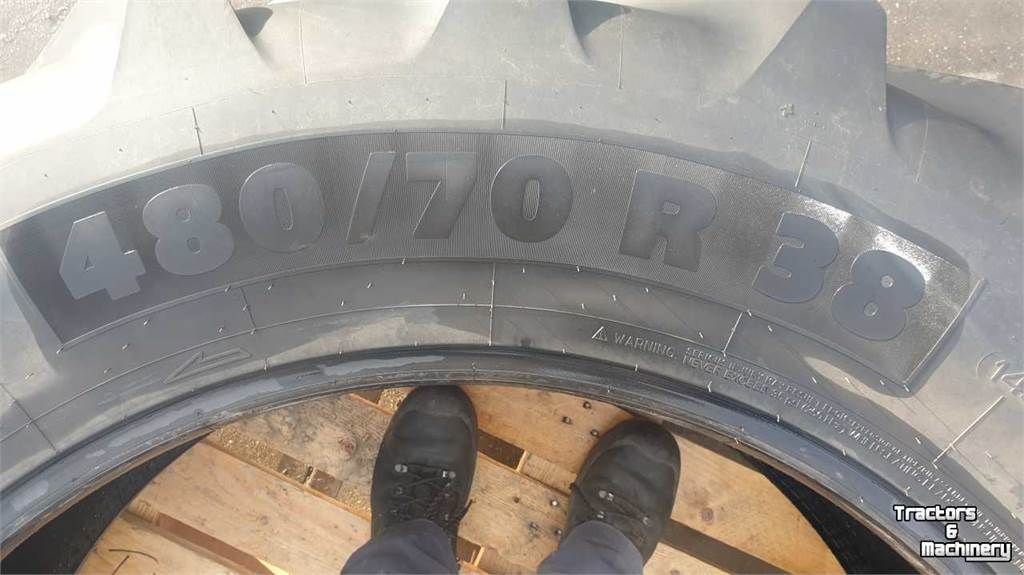 Sonstiges Traktorzubehör typu Michelin 480/70xR38 banden Omnibib, Gebrauchtmaschine v Zevenaar (Obrázek 3)