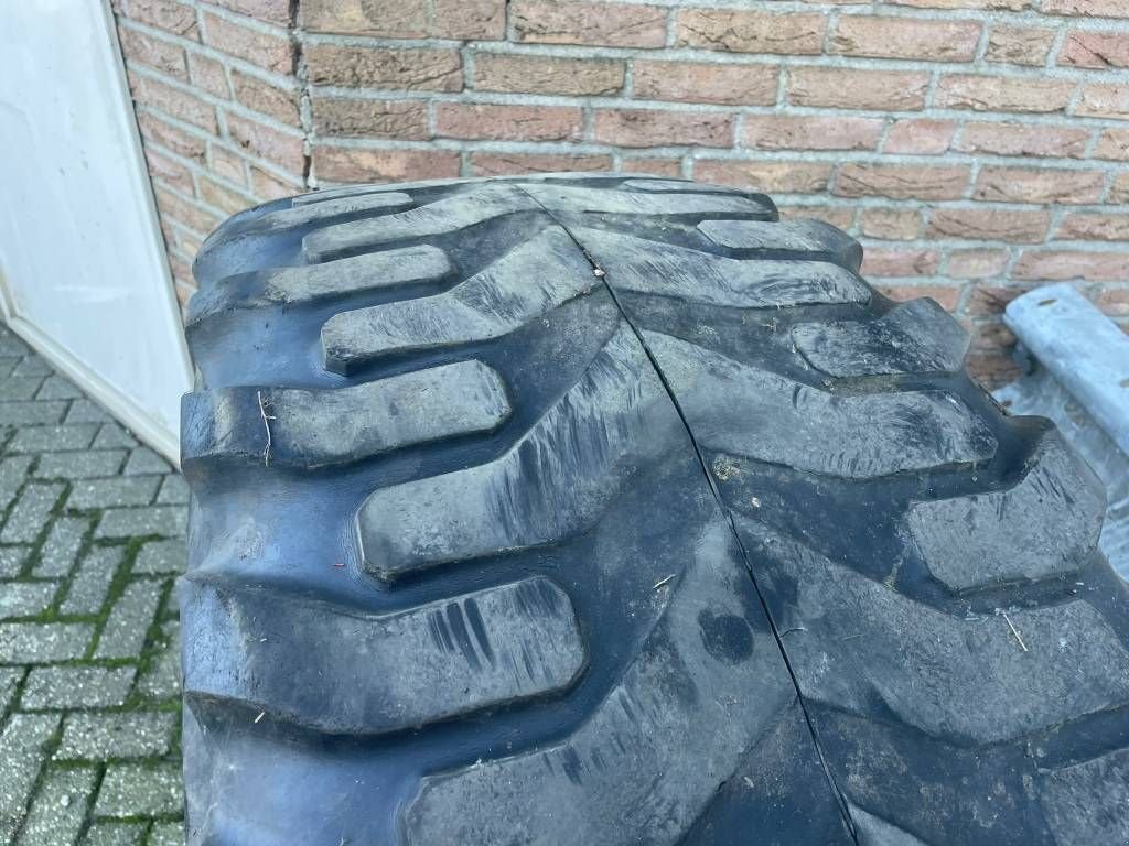 Sonstiges Traktorzubehör van het type Michelin Xm 108 480/65 R 28, Gebrauchtmaschine in Borne (Foto 2)