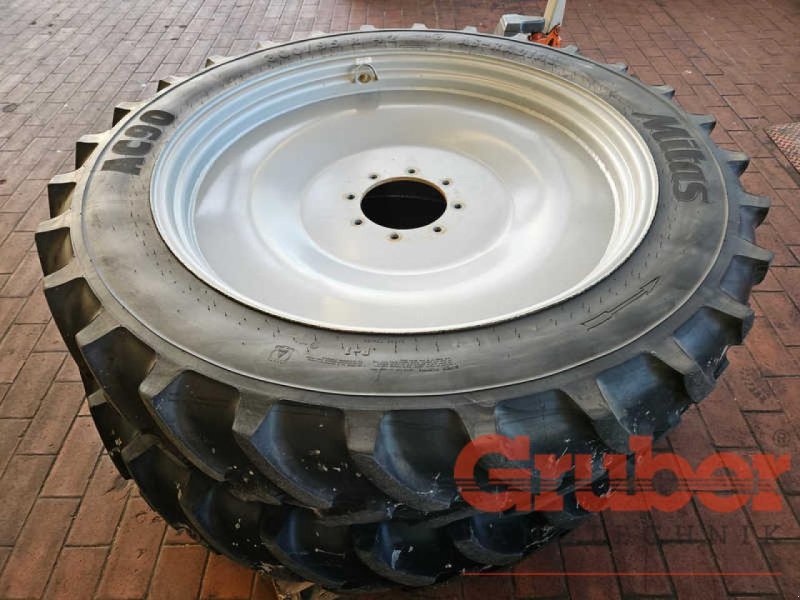 Sonstiges Traktorzubehör des Typs Mitas 270/80R32 - 300/95R42, Gebrauchtmaschine in Ampfing