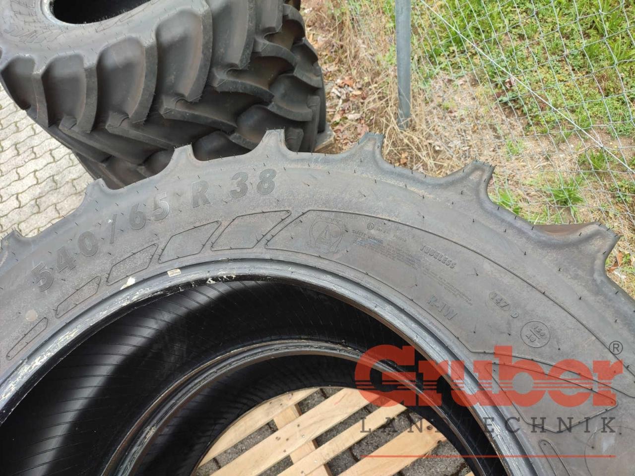 Sonstiges Traktorzubehör от тип Mitas Reifen Decken 480/65R24 540/65R38, Neumaschine в Ampfing (Снимка 5)