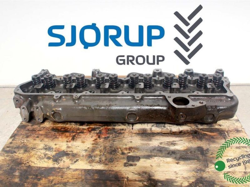 Sonstiges Traktorzubehör от тип Renault ARES Topstykke / Cylinder Head, Gebrauchtmaschine в Viborg (Снимка 1)