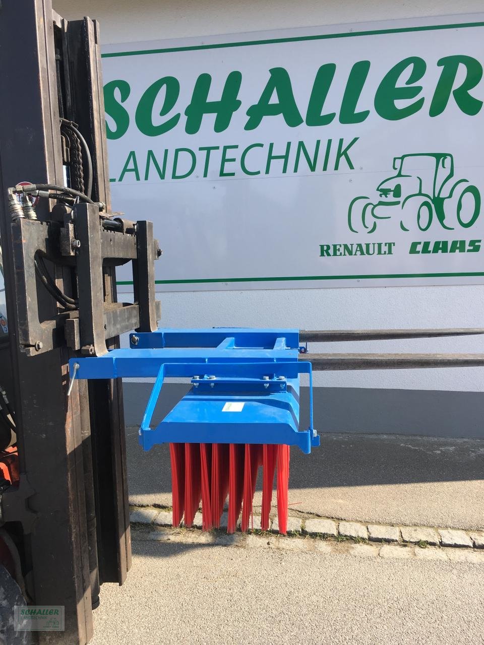 Sonstiges Traktorzubehör des Typs Sonstige AROS-Kehrbesen / Schneebesen SLB150cm f. Staplergabel-Aufnahme, ideal zum Schneekehren, Neumaschine in Geiselhöring (Bild 3)