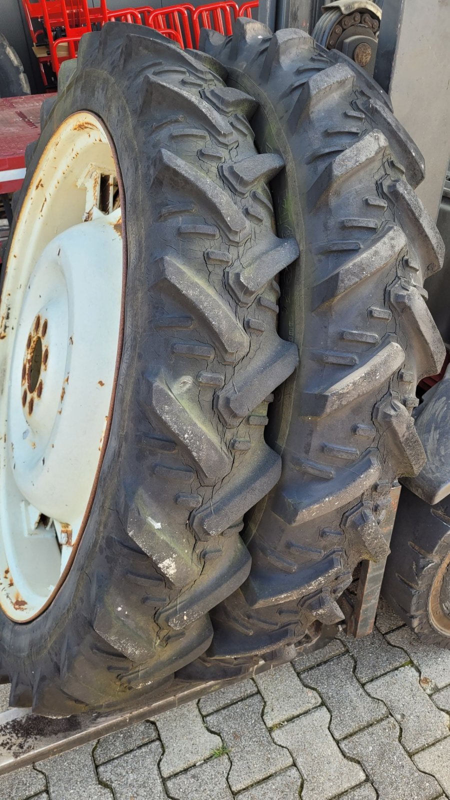 Sonstiges Traktorzubehör du type Sonstige Ford wielen en verloop ringen Ford wielen en verloop ringen 9.5R44, Gebrauchtmaschine en Schoonebeek (Photo 3)