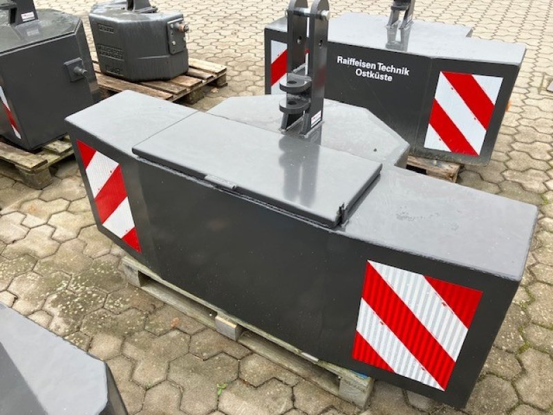 Sonstiges Traktorzubehör tip Sonstige Frontgewicht 1100kg, Gebrauchtmaschine in Preetz (Poză 2)