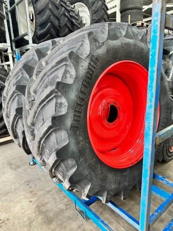 Sonstiges Traktorzubehör от тип Trelleborg 710/60 R42 VF banden, Gebrauchtmaschine в Marknesse (Снимка 3)