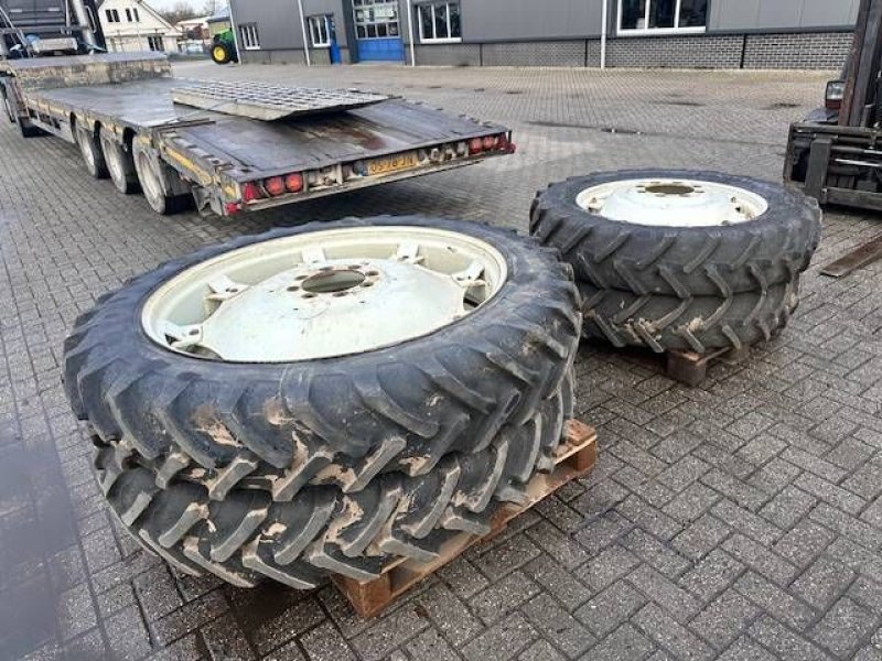 Sonstiges Traktorzubehör des Typs Valtra Smalle wielen, Gebrauchtmaschine in Marknesse (Bild 1)