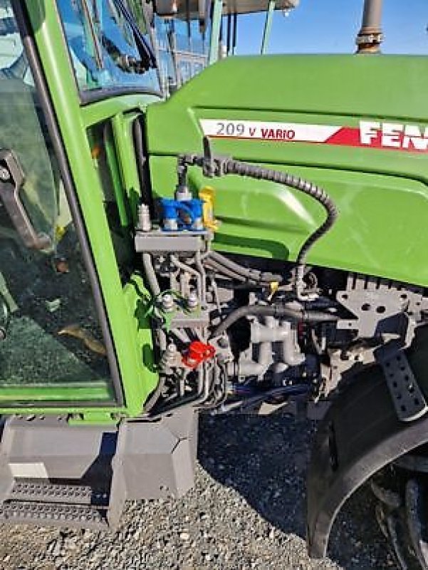 Sonstiges от тип Fendt 209 V VARIO, Gebrauchtmaschine в PEYROLE (Снимка 7)