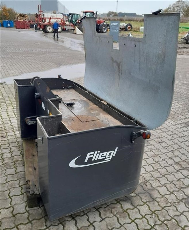 Sonstiges типа Fliegl 1.500 kg. frontvægt med opbevaringsplads, Gebrauchtmaschine в Horsens (Фотография 6)