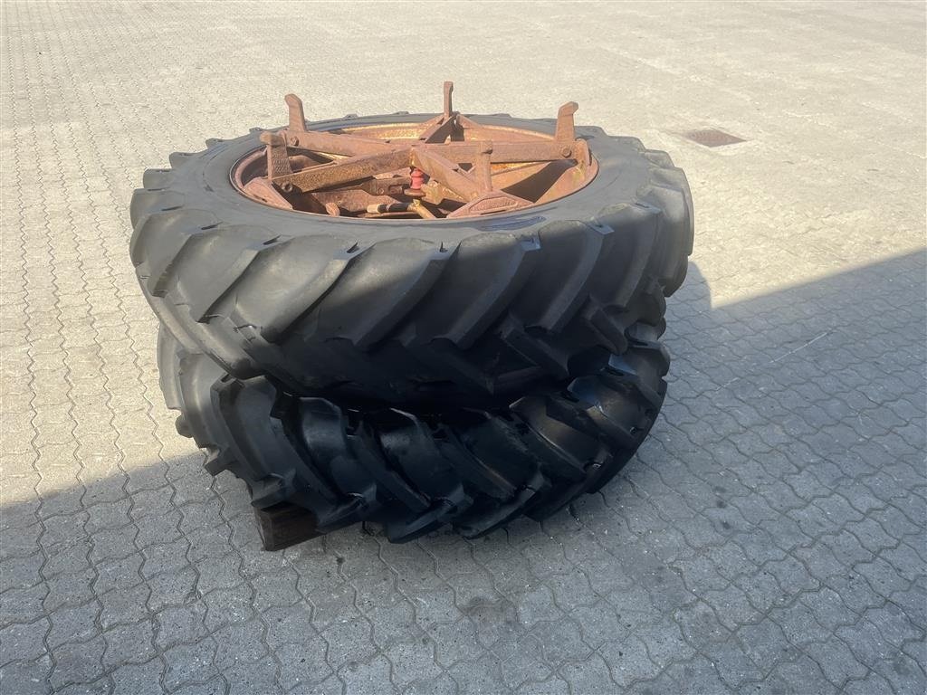 Sonstiges του τύπου GoodYear Tvillingehjul til traktor, Gebrauchtmaschine σε Rønnede (Φωτογραφία 4)