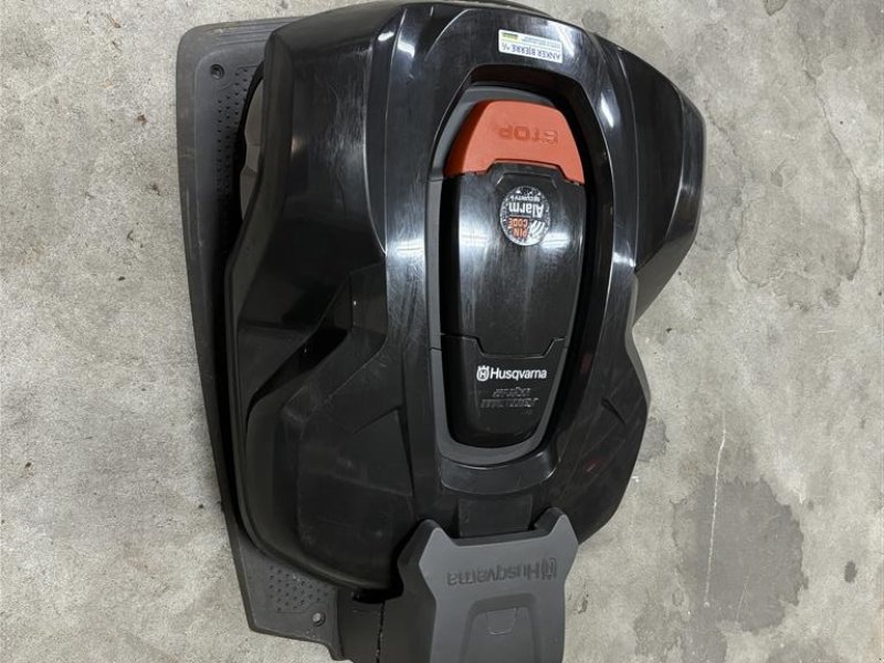 Sonstiges от тип Husqvarna Automower 420 Inkl. Garage, Gebrauchtmaschine в Holstebro (Снимка 1)