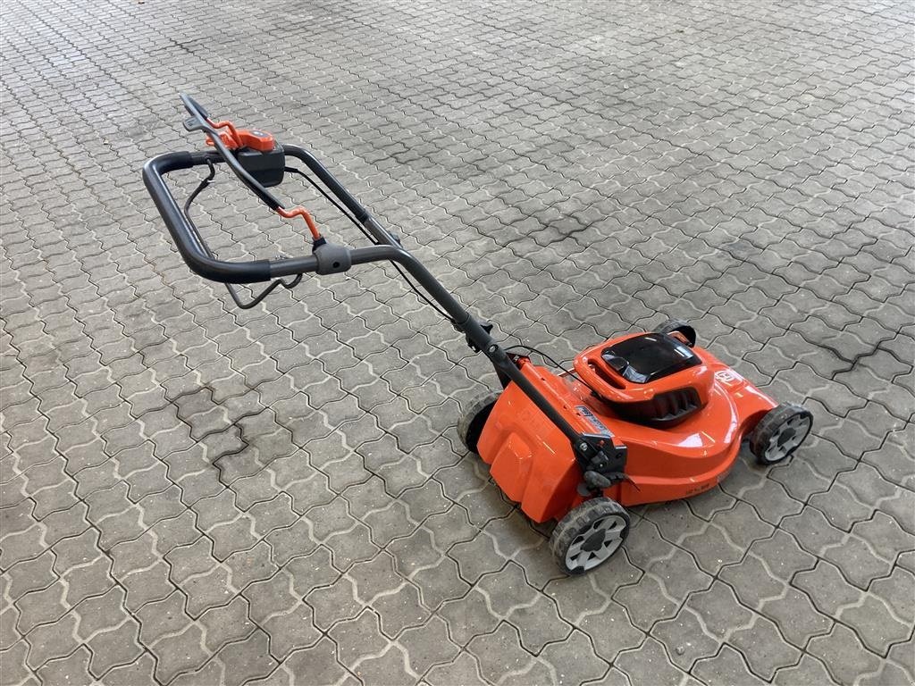 Sonstiges van het type Husqvarna LC 142 iS med batteri og lader., Gebrauchtmaschine in Lemvig (Foto 3)