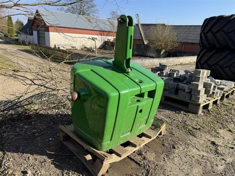 Sonstiges от тип John Deere 1150 KG org. JD frontvægt, Gebrauchtmaschine в Nørager (Снимка 1)