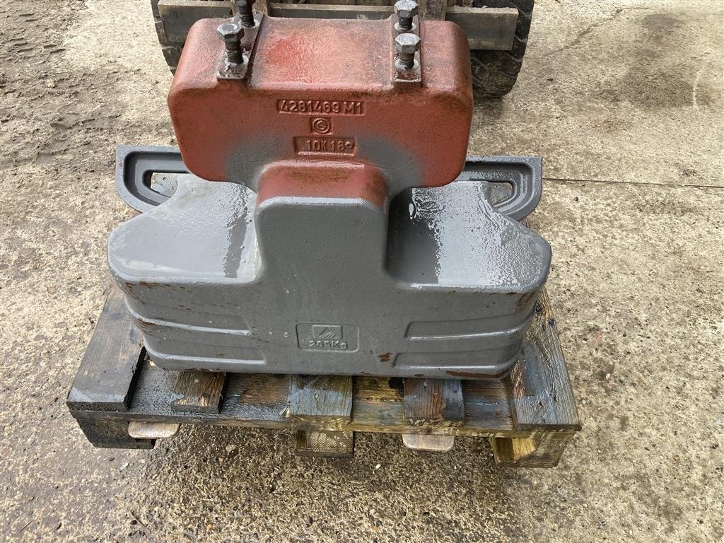 Sonstiges tipa Massey Ferguson Frontvægt 6400 serie 265 kg, Gebrauchtmaschine u Brovst (Slika 2)