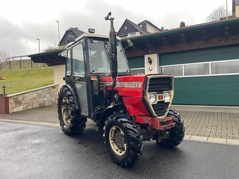 Sonstiges des Typs Massey Ferguson MF 174 AV Weinbautraktor Schmalspurschlepper Allrad, Gebrauchtmaschine in Niedernhausen OT Engenhahn (Bild 1)