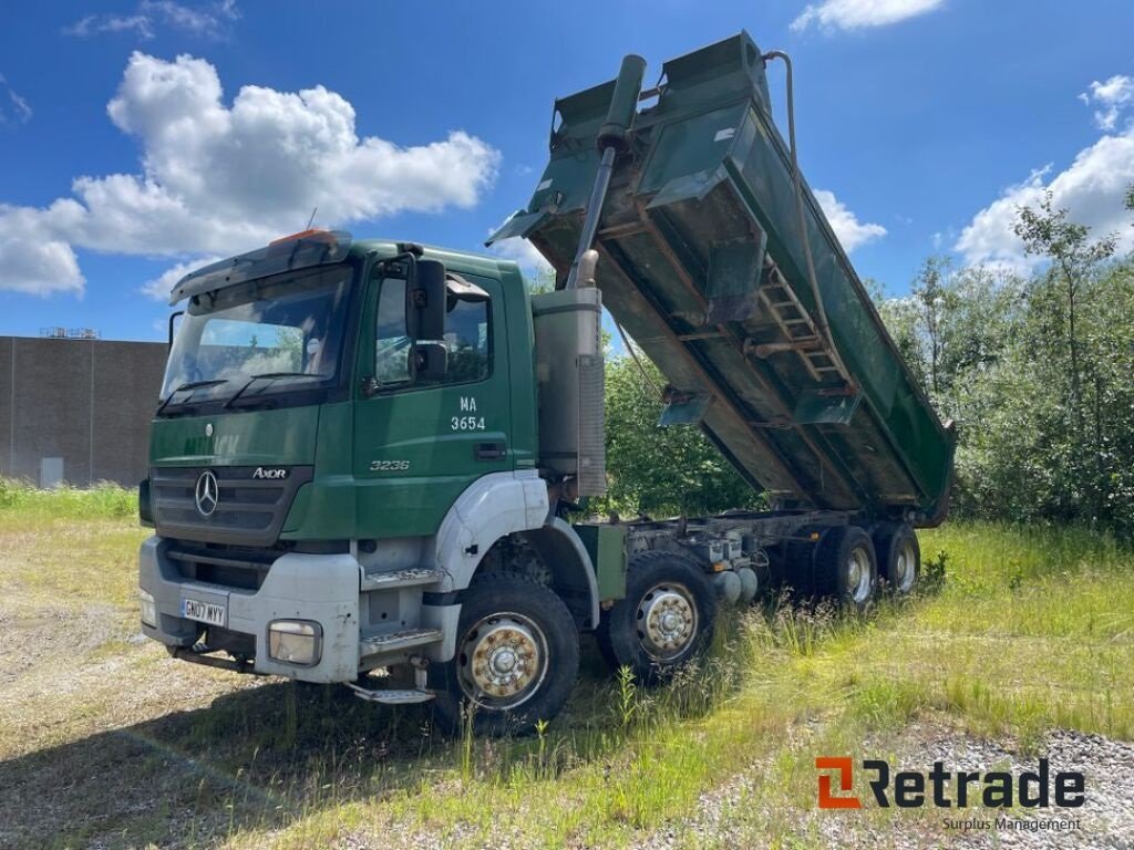 Sonstiges tip Mercedes-Benz Axor 3236 8*4 RHD med isoleret tiplad, Gebrauchtmaschine in Rødovre (Poză 1)