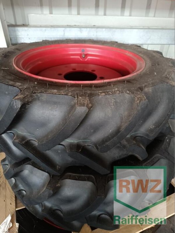 Sonstiges du type Michelin 13.6 R28 & Mitas 280/70 R20, Gebrauchtmaschine en Saulheim (Photo 2)