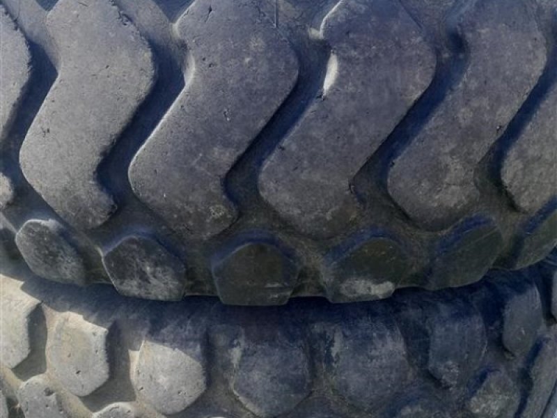 Sonstiges Türe ait Michelin 23.5-R25  komplette hjul med 10 huls fælg og godt mønster, Gebrauchtmaschine içinde Struer (resim 1)
