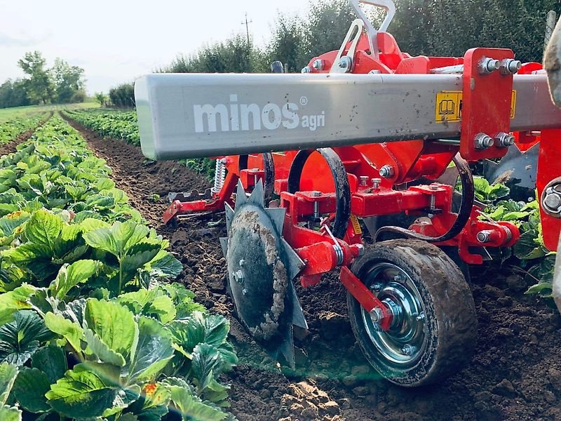 Sonstiges van het type Minos Agri 3-YACM 54cm-54cm-54cm, Neumaschine in Münstermaifeld (Foto 17)