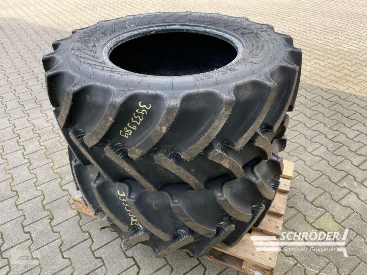 Sonstiges typu Mitas 2X 440/65 R24, Neumaschine w Wildeshausen (Zdjęcie 3)