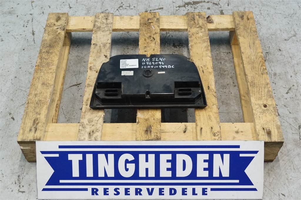 Sonstiges za tip New Holland 8240, Gebrauchtmaschine u Hemmet (Slika 1)