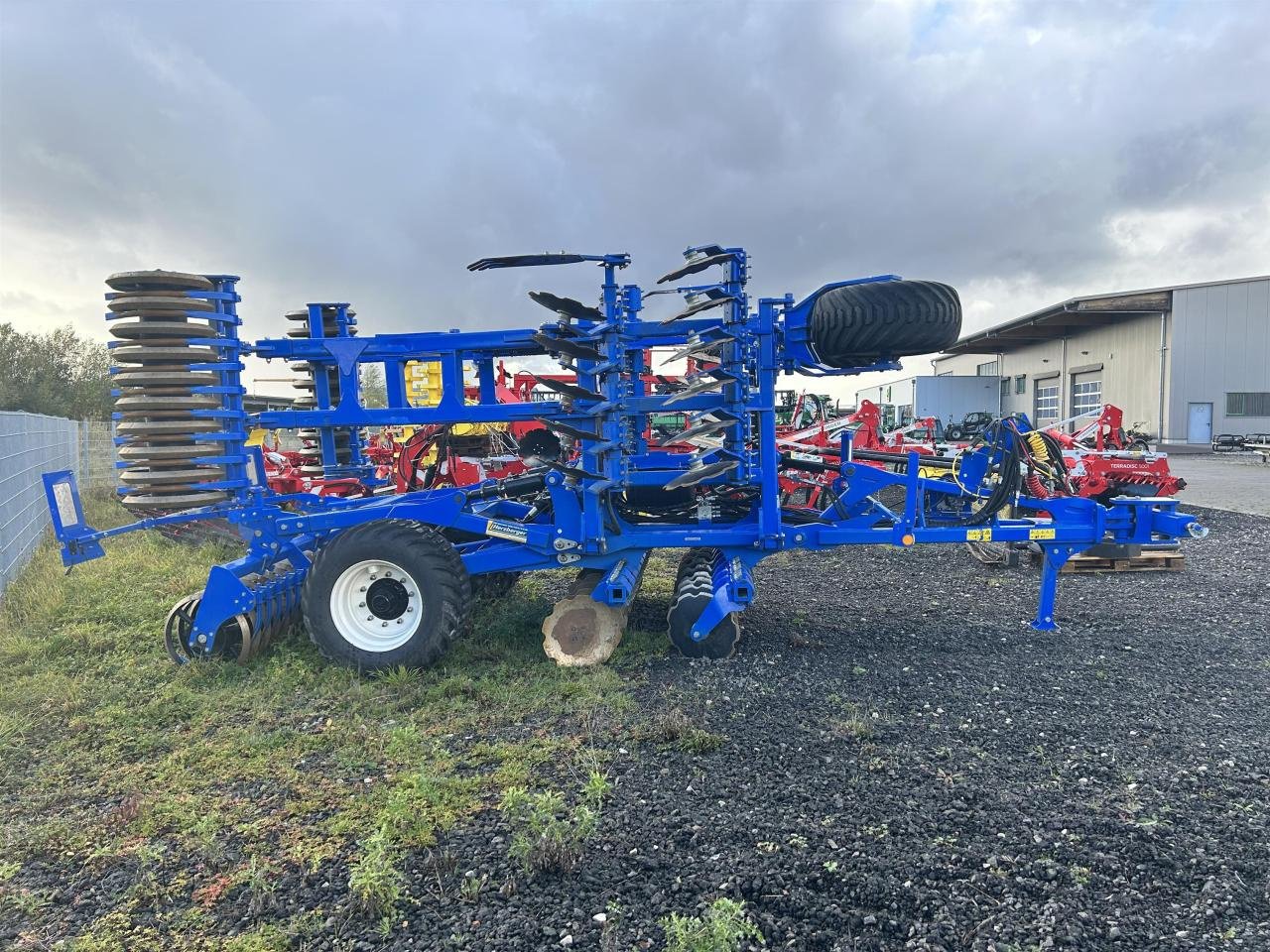 Sonstiges typu New Holland Scheibenegge SDM 500 T, Gebrauchtmaschine v Niederkirchen (Obrázek 3)