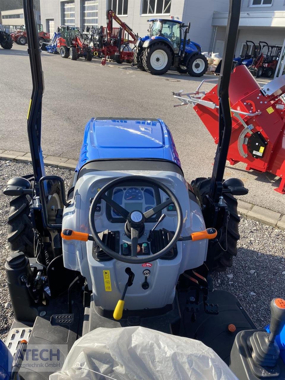 Sonstiges of the type New Holland T 3.60 LP, Neumaschine in Velburg (Picture 4)