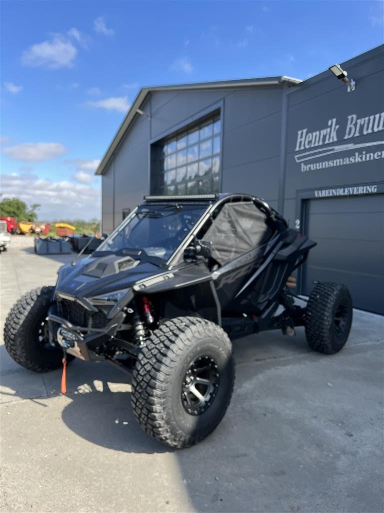 Sonstiges des Typs Polaris RZR PRO R ULTIMATE 2.0L 4 CYLENDER, Gebrauchtmaschine in Brønderslev (Bild 2)