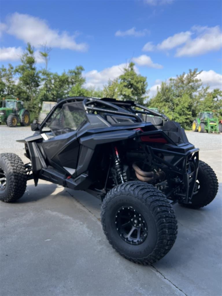 Sonstiges typu Polaris RZR PRO R ULTIMATE 2.0L 4 CYLENDER, Gebrauchtmaschine w Brønderslev (Zdjęcie 4)