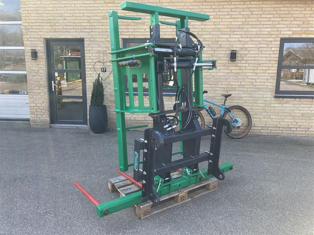 Sonstiges van het type Sonstige -C320 Ballefork med hydrauliske fangarme, Gebrauchtmaschine in Løgumkloster (Foto 4)